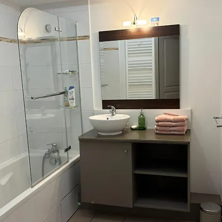 Belle Vue Apartment *